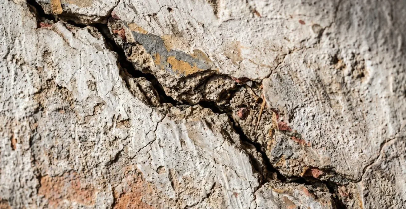 Diagnosi termografica di una crepa su muro portante